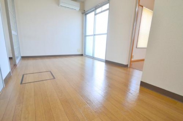 エントランス　リビング