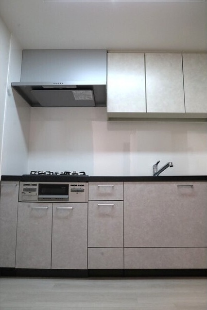 キッチン　自炊をされる方に嬉しい3口コンロ♪