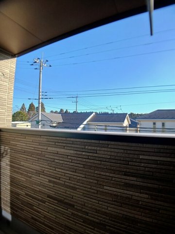 バルコニー　お洗濯にも便利なバルコニー付き