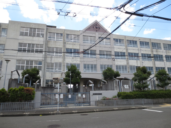 小学校　上野芝小学校（小学校）まで500m