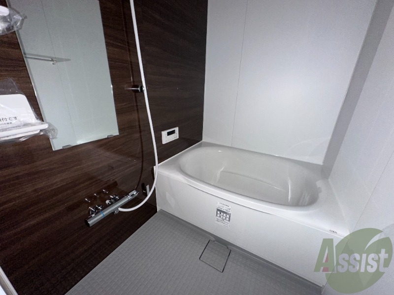 バス・シャワールーム　バスルームには追い焚きなど便利な機能が付いてます。