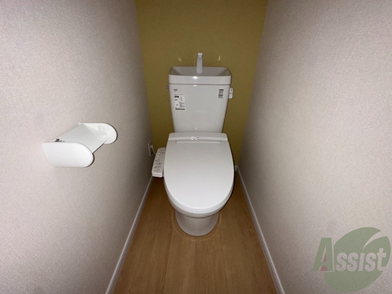 トイレ　トイレは暖房便座なので寒い冬でも安心ですね。