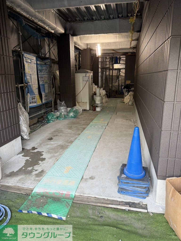 エントランス　駐車場