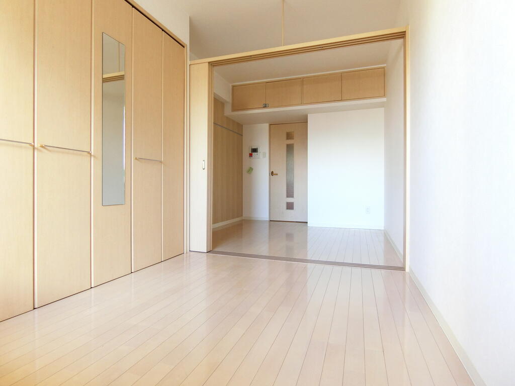 居室・リビング　別号室タイプの為、現状を優先します