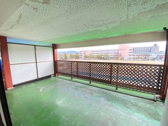 バルコニー　同物件別部屋