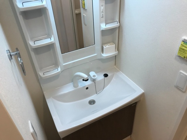 洗面設備　写真は反転のお部屋です