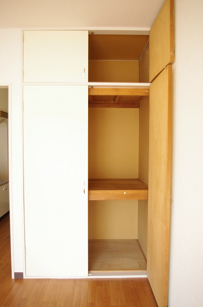 収納　収納たっぷり入ります。