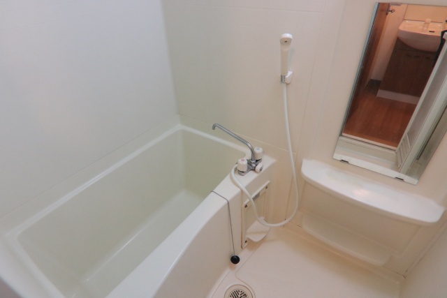 バス・シャワールーム　※別室の参考写真の為、現況優先です。