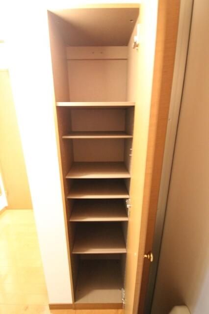 玄関　別部屋参考写真となります