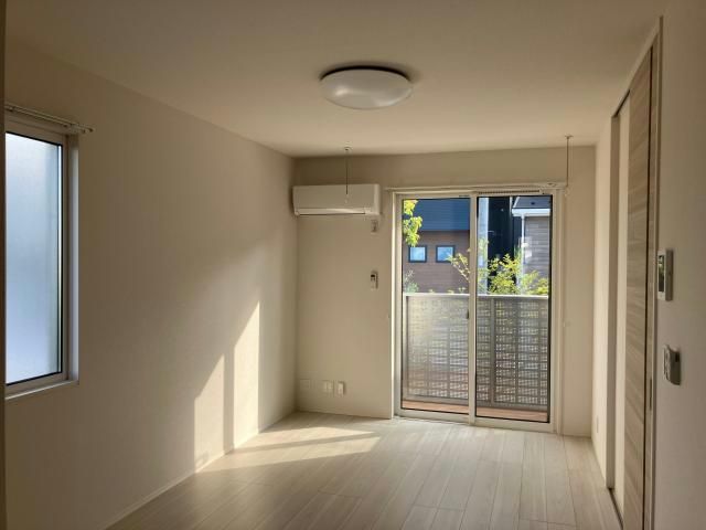 居室・リビング　同仕様写真