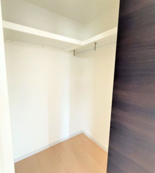 収納　※写真は同じマンションの違う部屋のものになります。