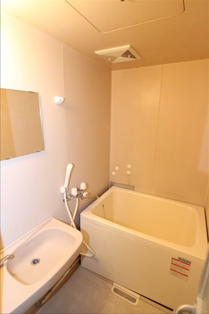 バス・シャワールーム　浴室です！