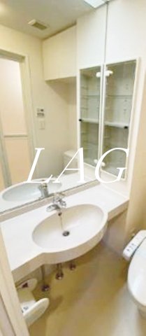 洗面設備　独立洗面台です。