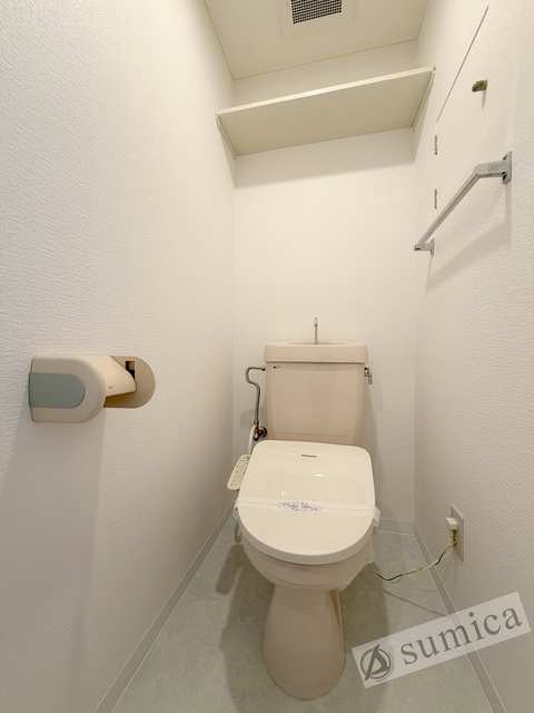 トイレ　温水洗浄便座付き♪♪