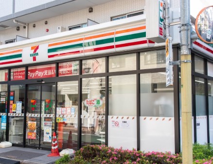 コンビニ　セブンイレブン豊島南長崎5丁目東店（コンビニ）まで65m