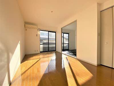 居室・リビング　リビング