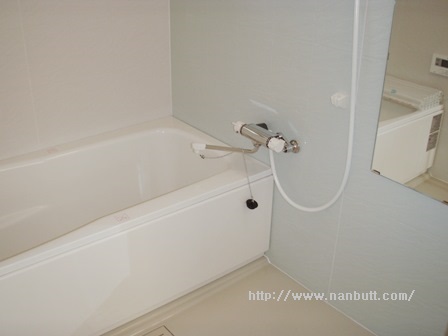 バス・シャワールーム　追焚き・乾燥機付きバス