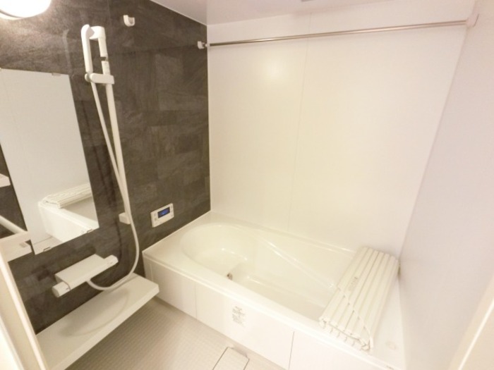 バス・シャワールーム　換気暖房乾燥機付浴室