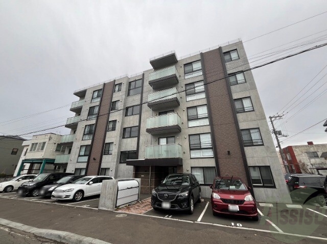 建物外観　札幌市中央区南八条西「ウエリスアーバン南８条」