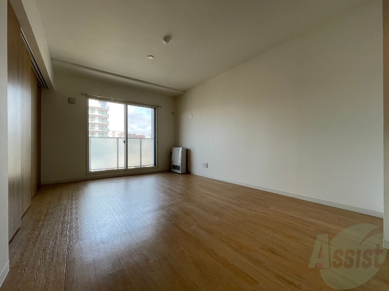 居室・リビング　広くてきれいなリビングです！快適に過ごせそうですね。