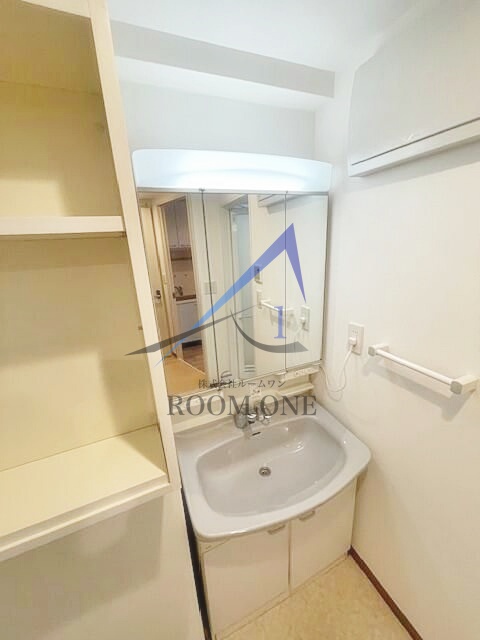 洗面設備　洗面台です。