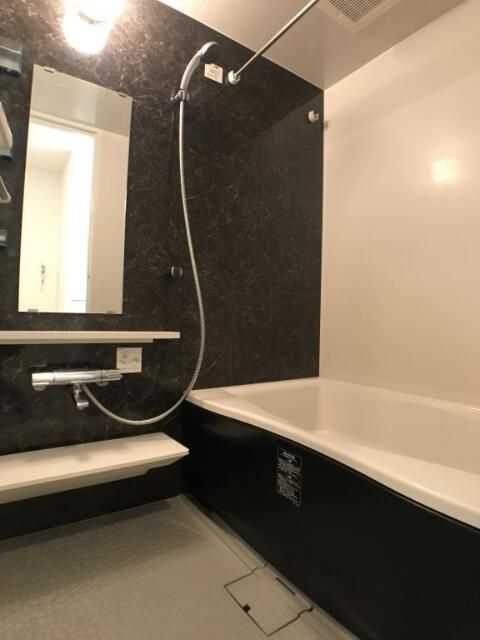 バス・シャワールーム　日々の疲れを癒すお風呂付です