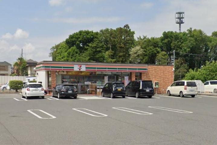 コンビニ　セブンイレブン（コンビニ）まで338m