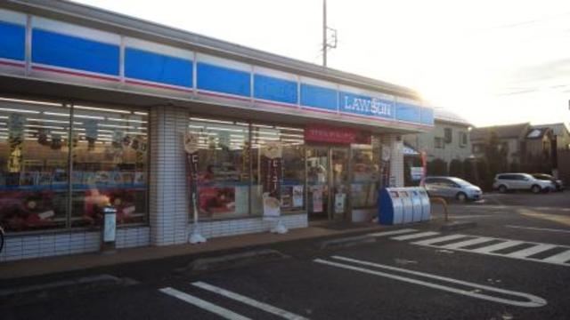 コンビニ　ローソン川口戸塚鋏町店（コンビニ）まで557m