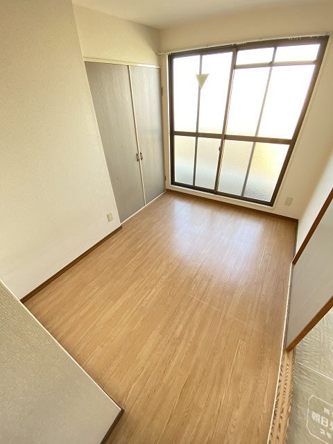 その他部屋・スペース　広くて明るい寝室