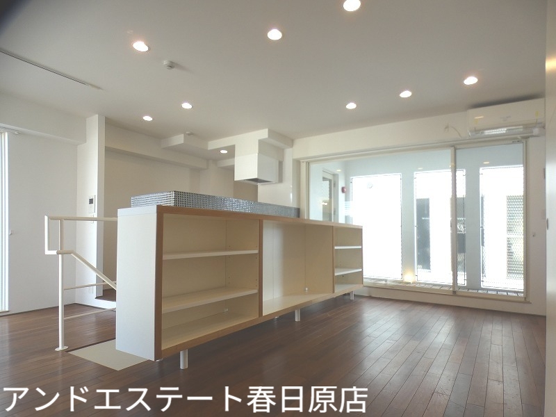 居室・リビング　別号室の写真です
