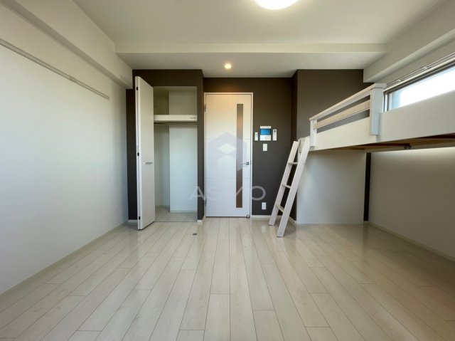 居室・リビング　同マンション別部屋参考写真