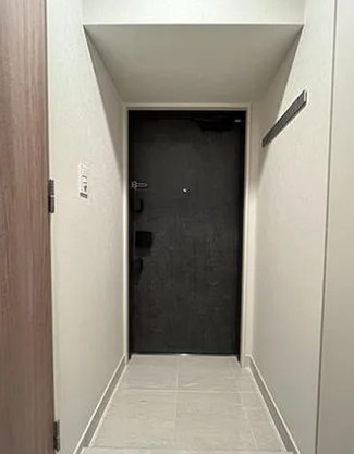 玄関　※別部屋の参考写真です。