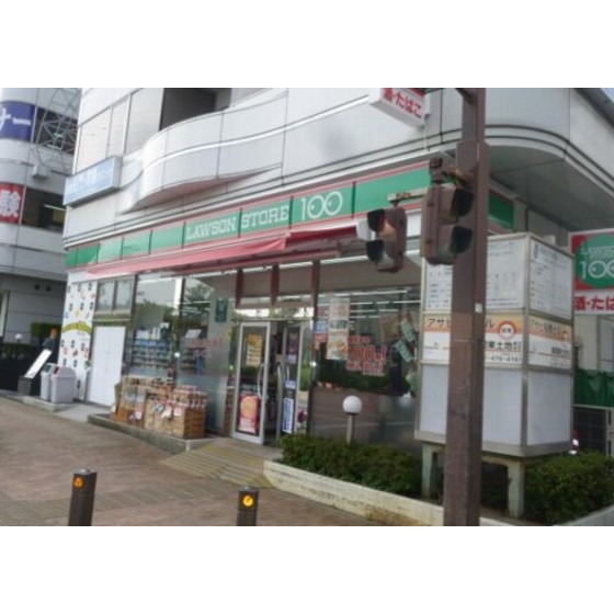 コンビニ　ローソンストア１００（コンビニ）まで149m