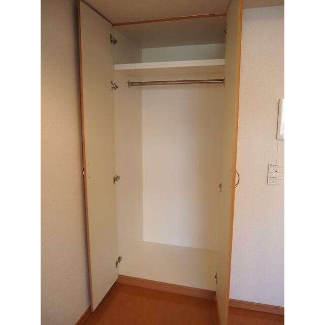 収納　クローゼット