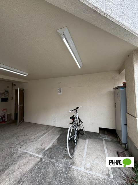 駐車場　駐輪場