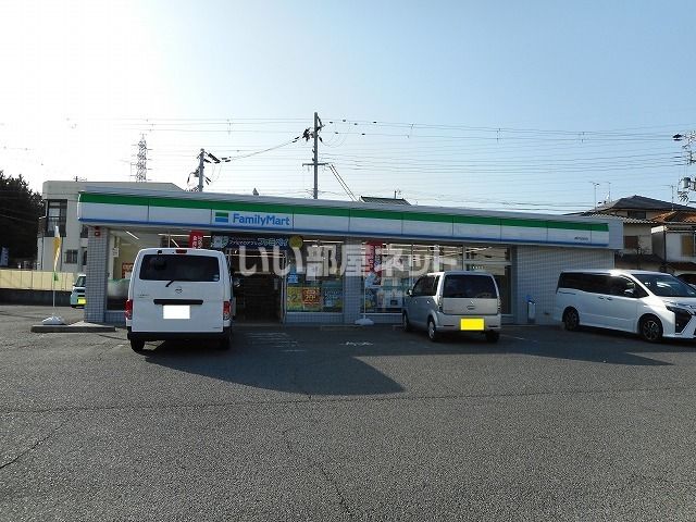 コンビニ　ファミリーマート 神戸枝吉店（コンビニ）まで412m