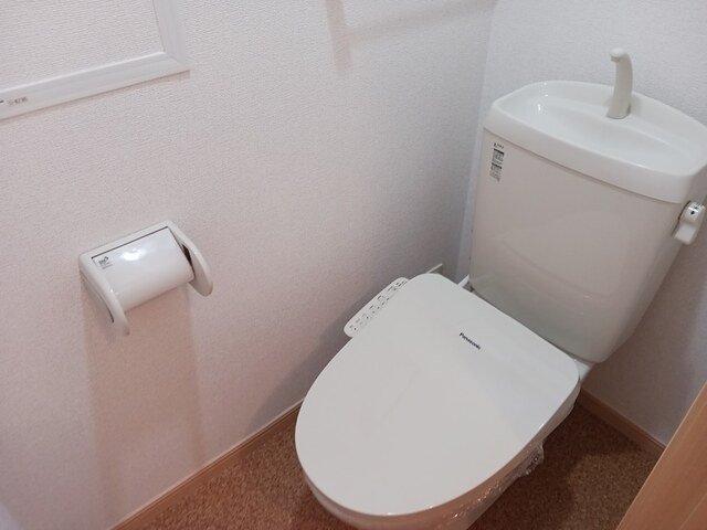 トイレ　ゆったりとした空間のトイレです