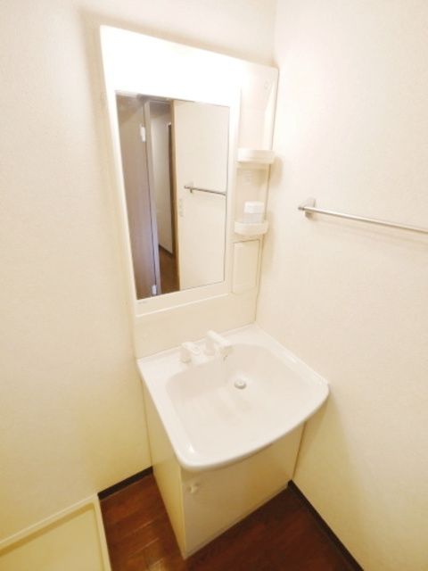 洗面設備　★朝の身支度に便利な独立洗面台です★