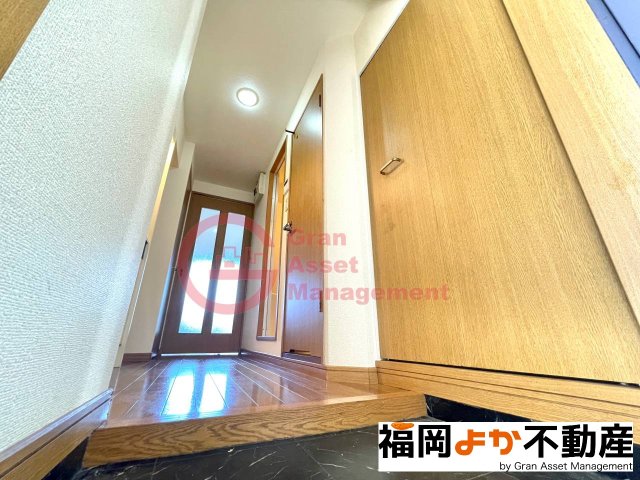 玄関　落ち着いた玄関です