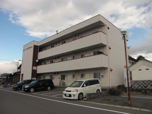 建物外観　朝日の入る東向きの可愛らしい建物