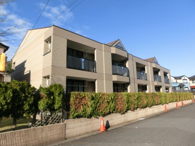 建物外観　静かな環境にございます