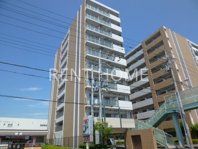 建物外観　鉄筋コンクリート造１０階建てマンションです