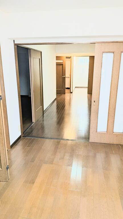 第2サンライトマンションC棟の居間写真
