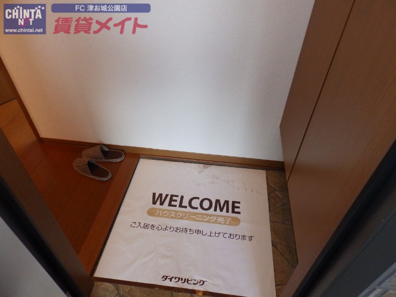玄関　反転タイプ写真