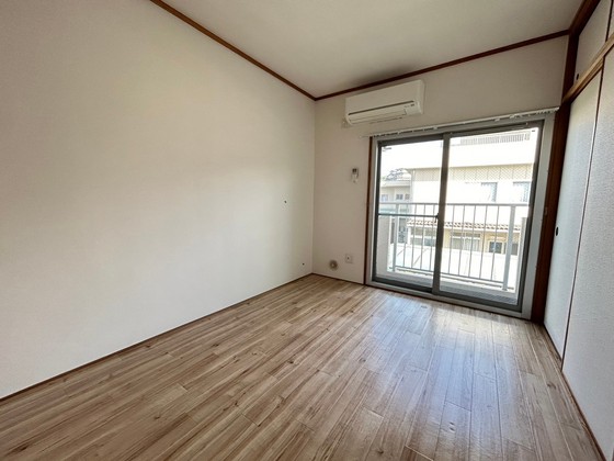 居室・リビング　※別部屋の写真です