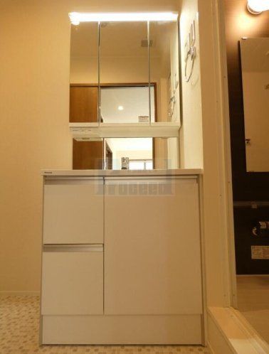 洗面設備　使いやすい独立洗面台☆