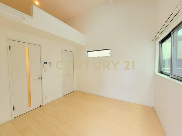 居室・リビング　入居中のため、入居前の写真です。