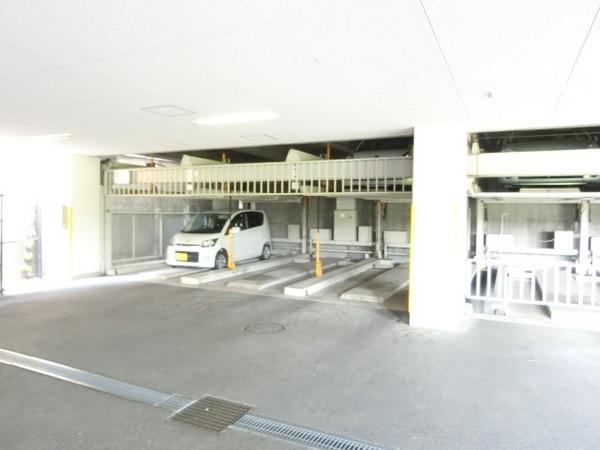駐車場　敷地内駐車場！