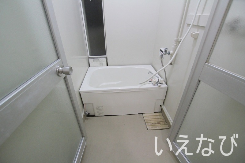 バス・シャワールーム　同一物件です。