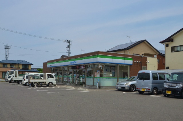 コンビニ　ファミリーマート遠賀松の本店（コンビニ）まで366m